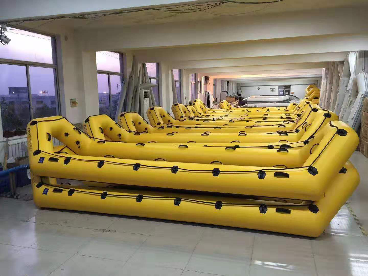 激流救生筏/救生筏