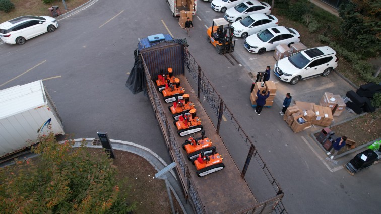 1745819244927724.jpg DE2281DF778B163CC985E5E883524797.jpg